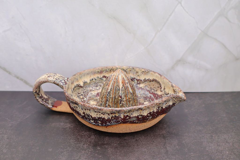Brown & Cream Citrus Juicer